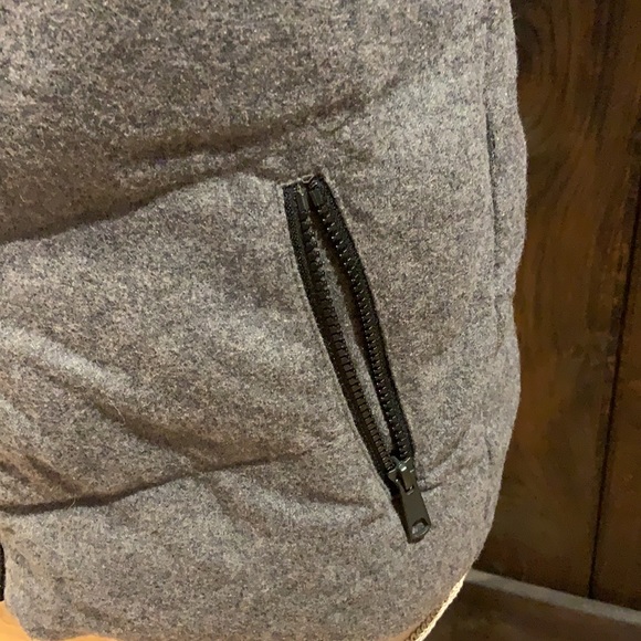 Gap Heathered Grey primaloft 63% wool vest - Picture 3 of 15